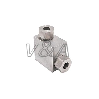 10078525 COUPLING, HP, 90°, 9/16